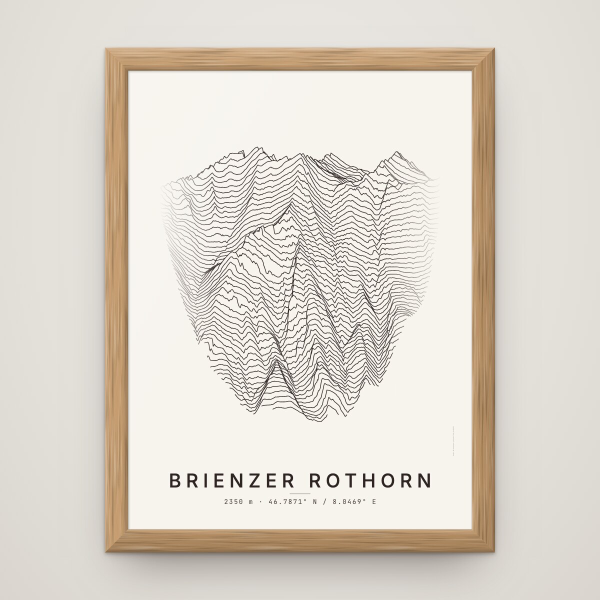 Brienzer Rothorn Poster im Rahmen Eiche an der Wand