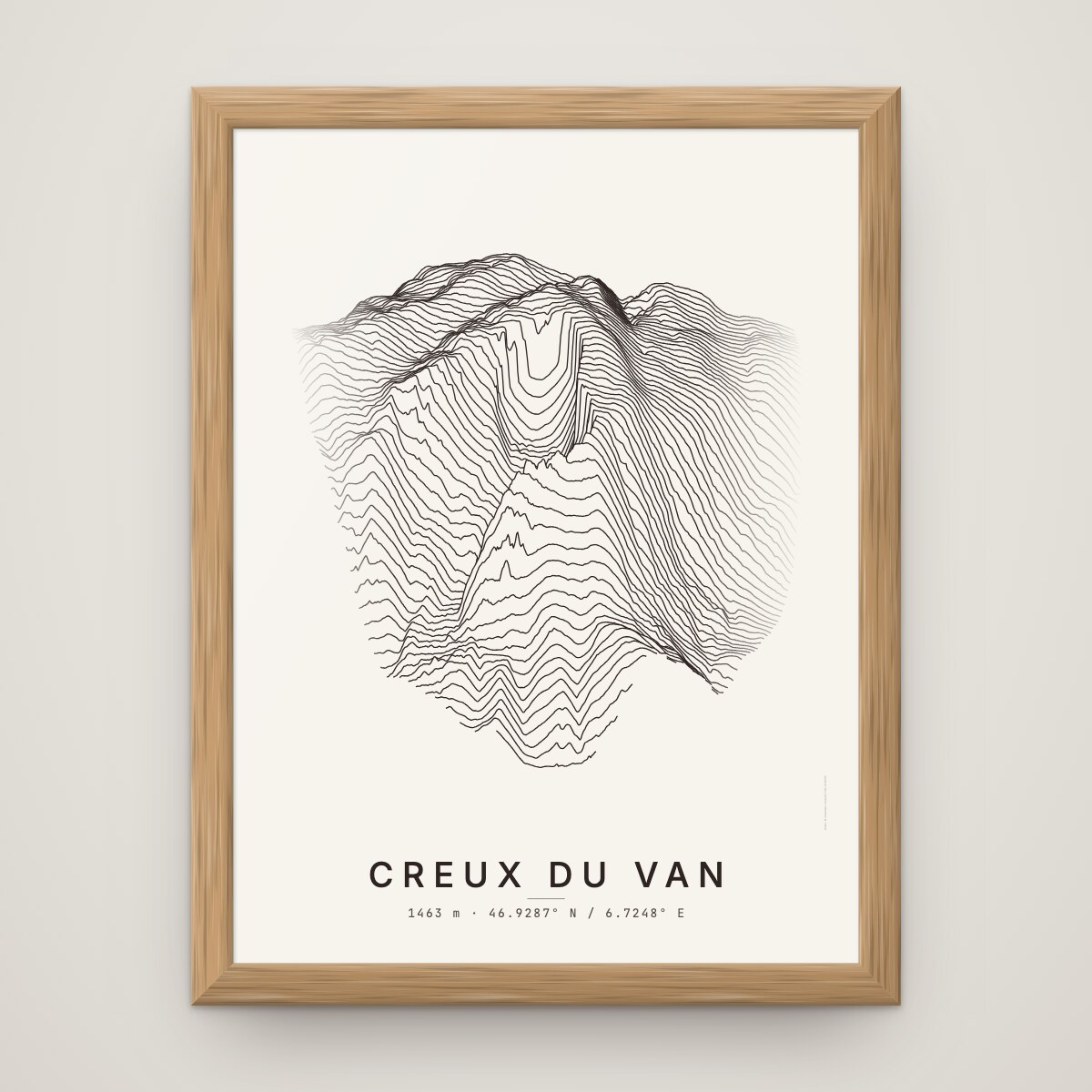 Creux du Van Poster im Rahmen Eiche an der Wand