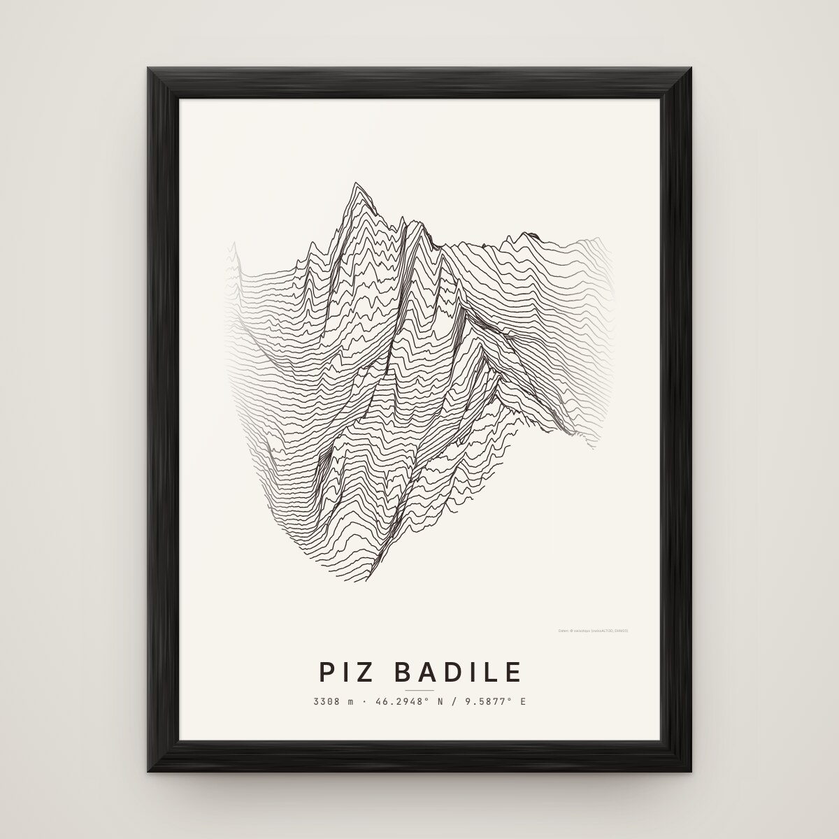 Piz Badile Poster im Rahmen Schwarz an der Wand