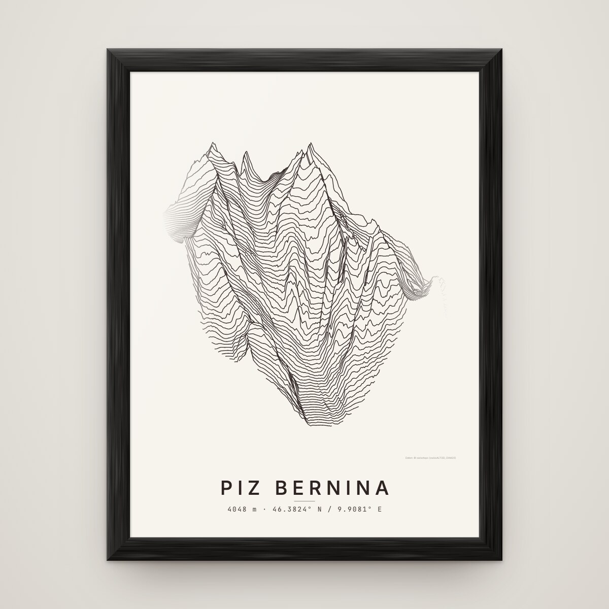 Piz Bernina Poster im Rahmen Schwarz an der Wand