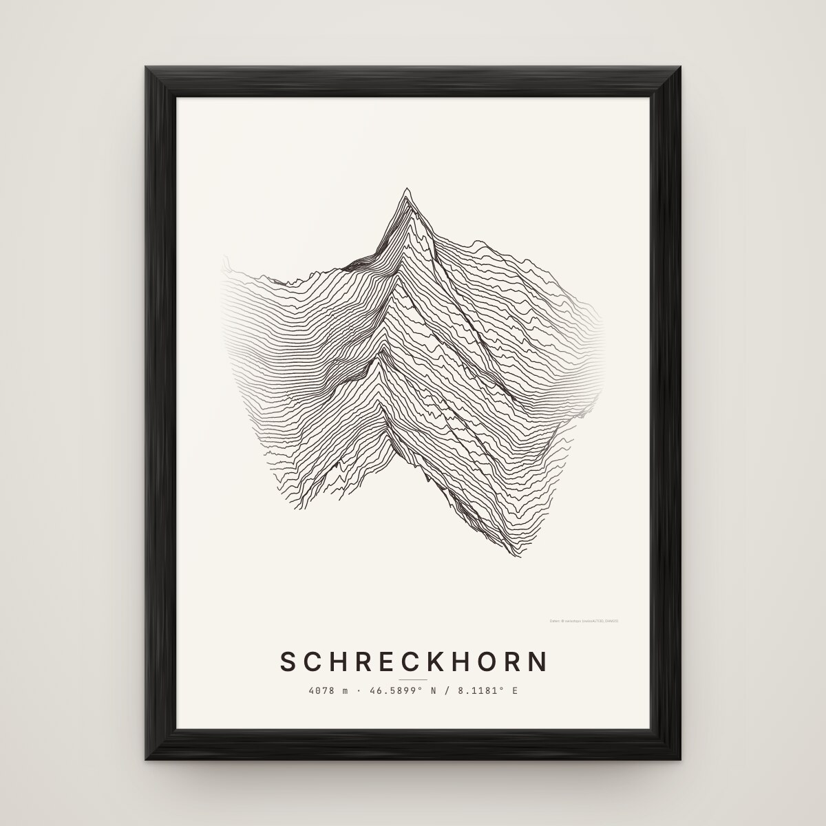Schreckhorn Poster im Rahmen Schwarz an der Wand