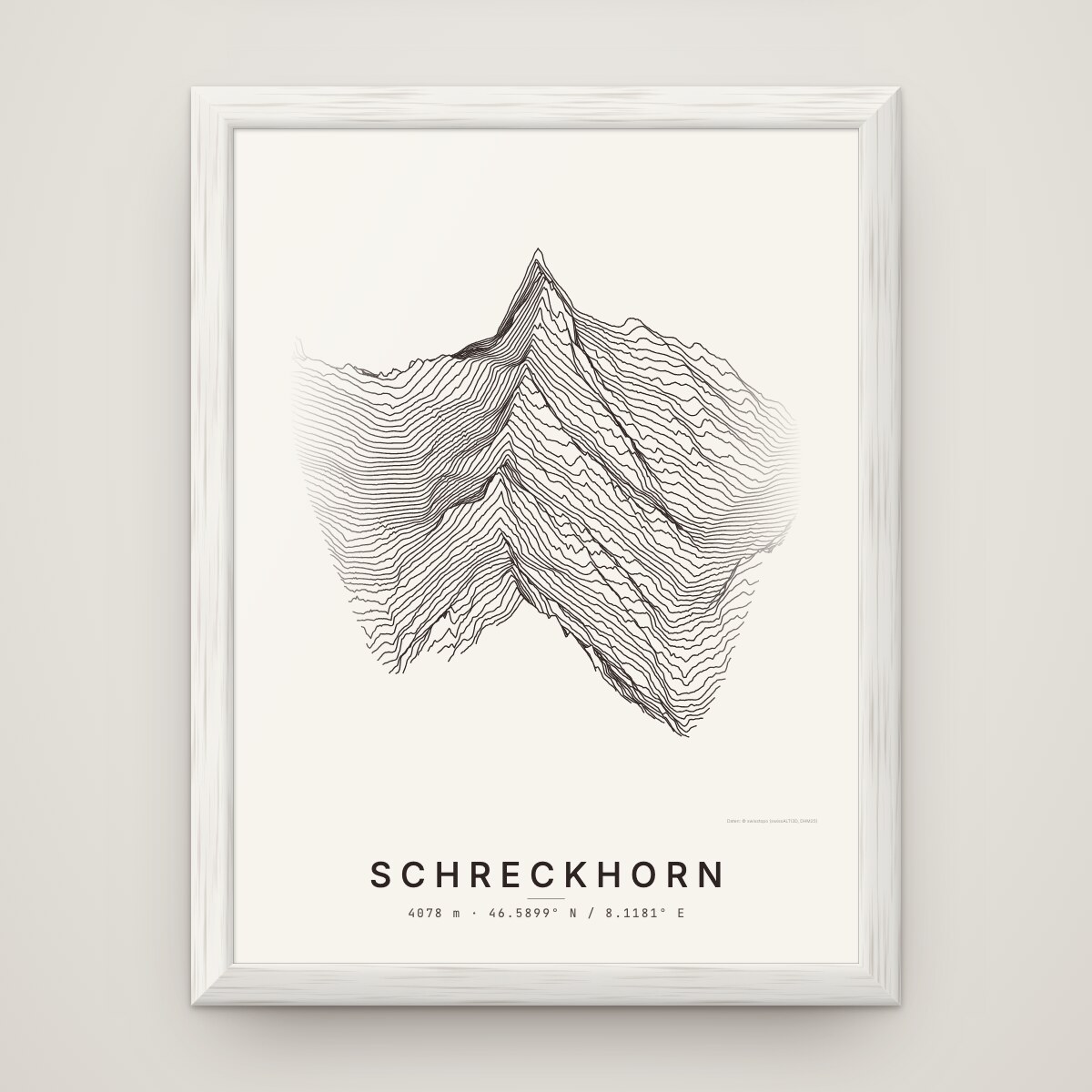 Schreckhorn Poster im Rahmen Weiss an der Wand