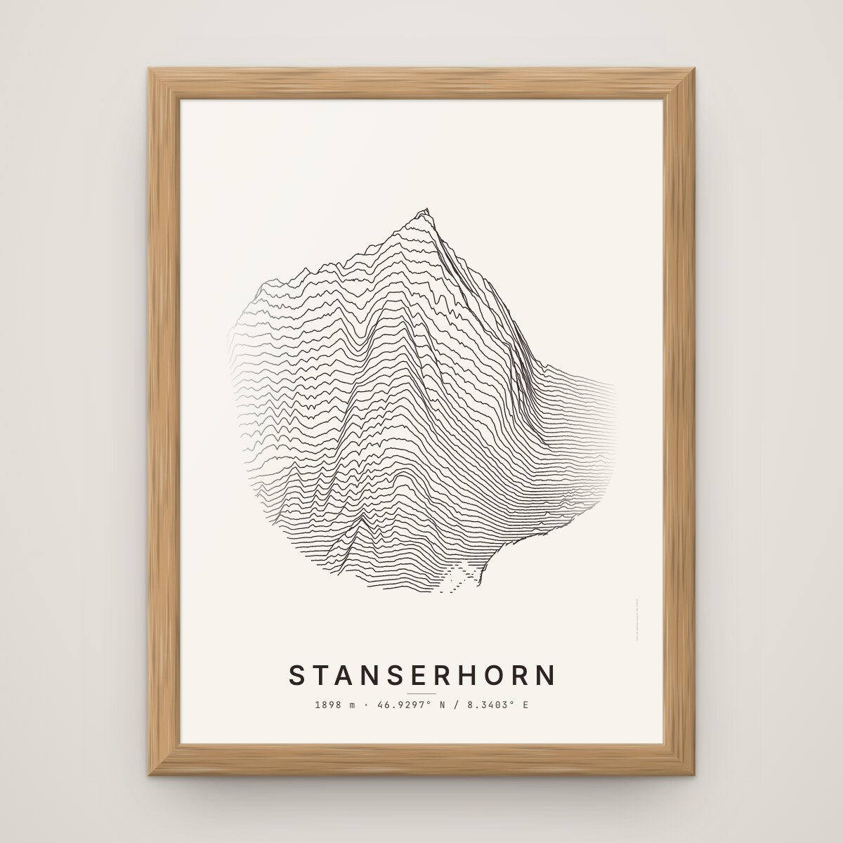 Stanserhorn Poster im Rahmen Eiche an der Wand