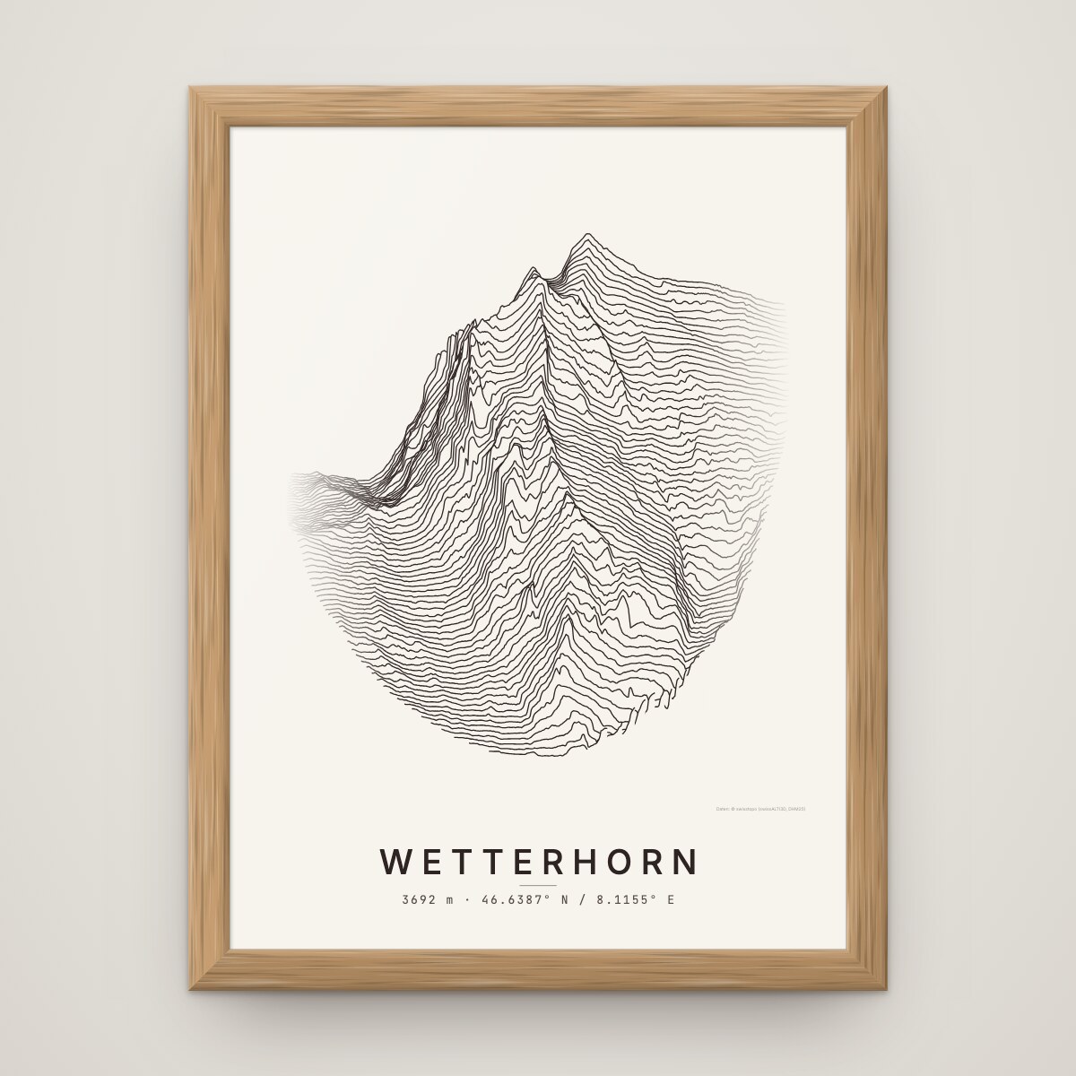 Wetterhorn Poster im Rahmen Eiche an der Wand
